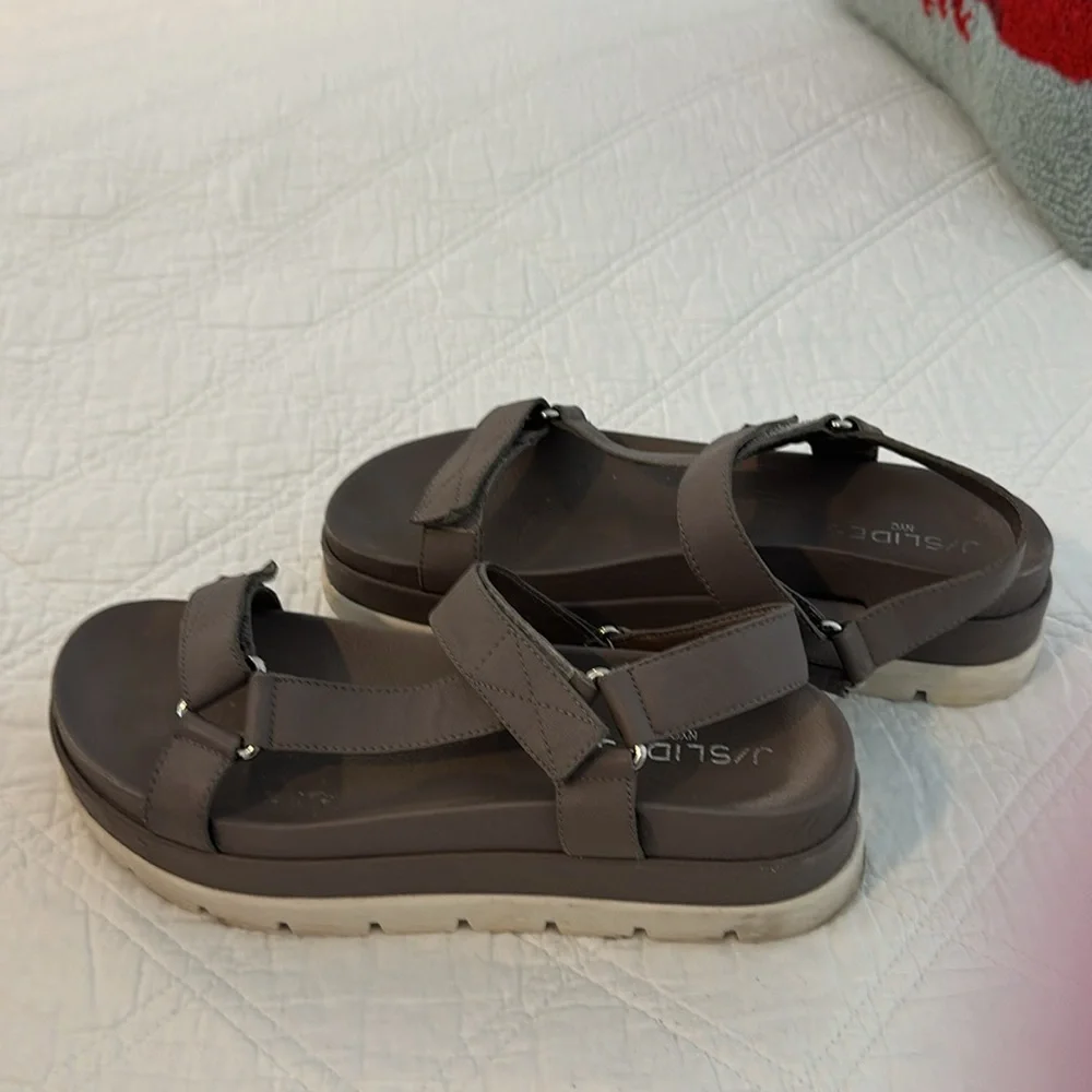 J Slides Blakely Grey Leather Platform Sandal